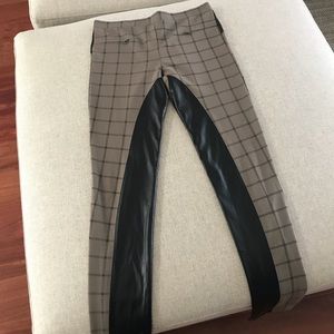 Plaid Victoria Secrete Leggings